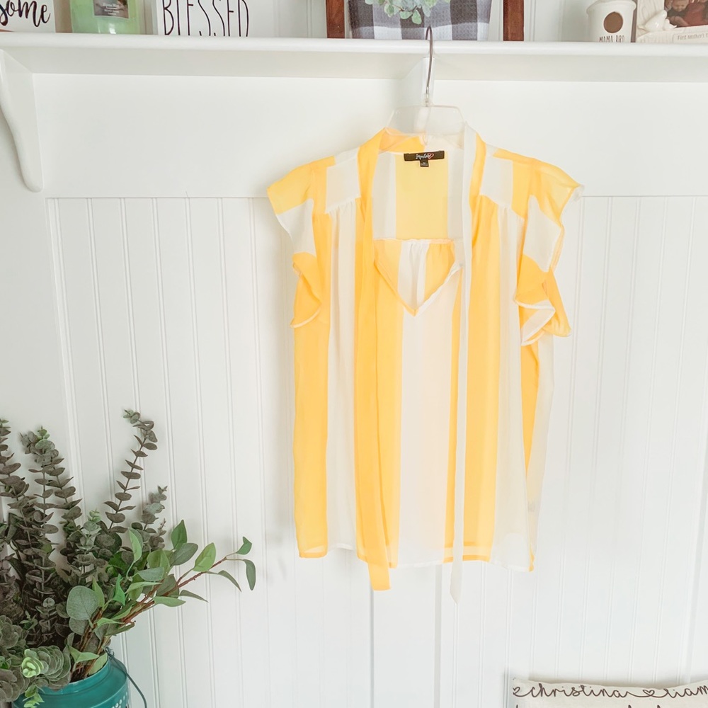 Breezy Summer Tie Front Blouse☀️